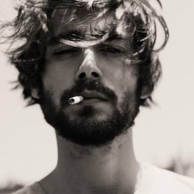 Hamadalyami2023's profile picture. عليكِ ان تبني في نفسك شخصاً لا يحتاج في الايام الصعبة الى ملجأ.