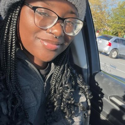 AmiraFabs's profile picture. old account hacked 😢