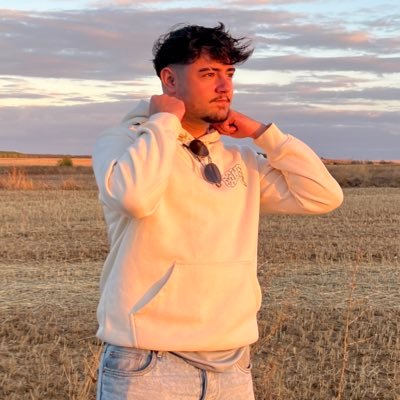 mario_lozano17's profile picture. 