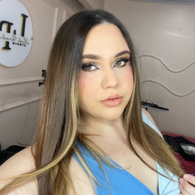 JulietteLatour2's profile picture. Since 00’ | Mua | Panama | Leo baby ♌️🫧