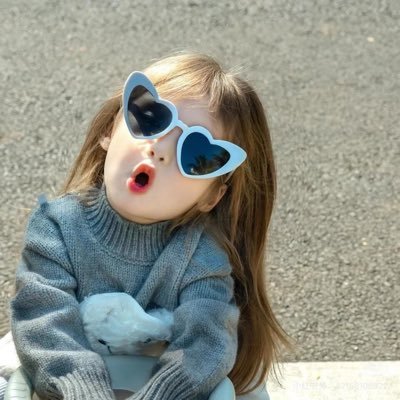 nizizhen's profile picture. 