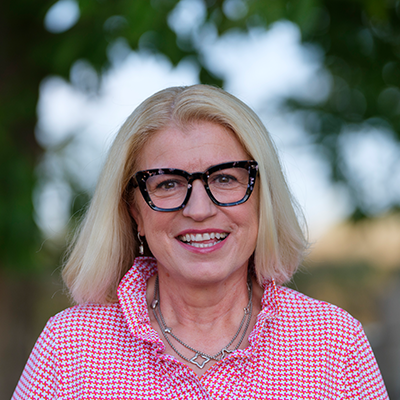 speumann's profile picture. Daughter of Kansas. Businesswoman. Problem solver. Fighter for fairness. Running for U.S. Senate to deliver for Kansas families. 🌻