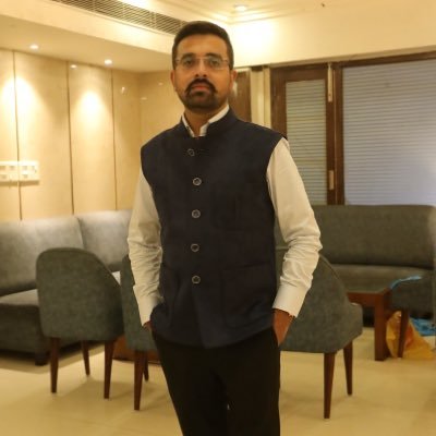Arora_VaibhavV's profile picture. Vyapari । Garam Khyaali ।Stoic । Always Constructing Something । Bss Challi Janda ae Baabe di Mehar Karke ।