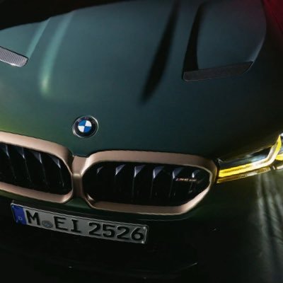Sharfani7's profile picture.