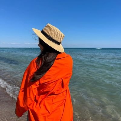 Anbreen_khan_4's profile picture. A nightingale soul in a noisy world 🕊️