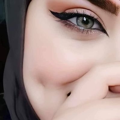 2001_kenza's profile picture. 