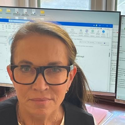 siegumfeldt's profile picture. Advokat med fokus på retssikkerhed og basale rettigheder og nede på jorden journalist