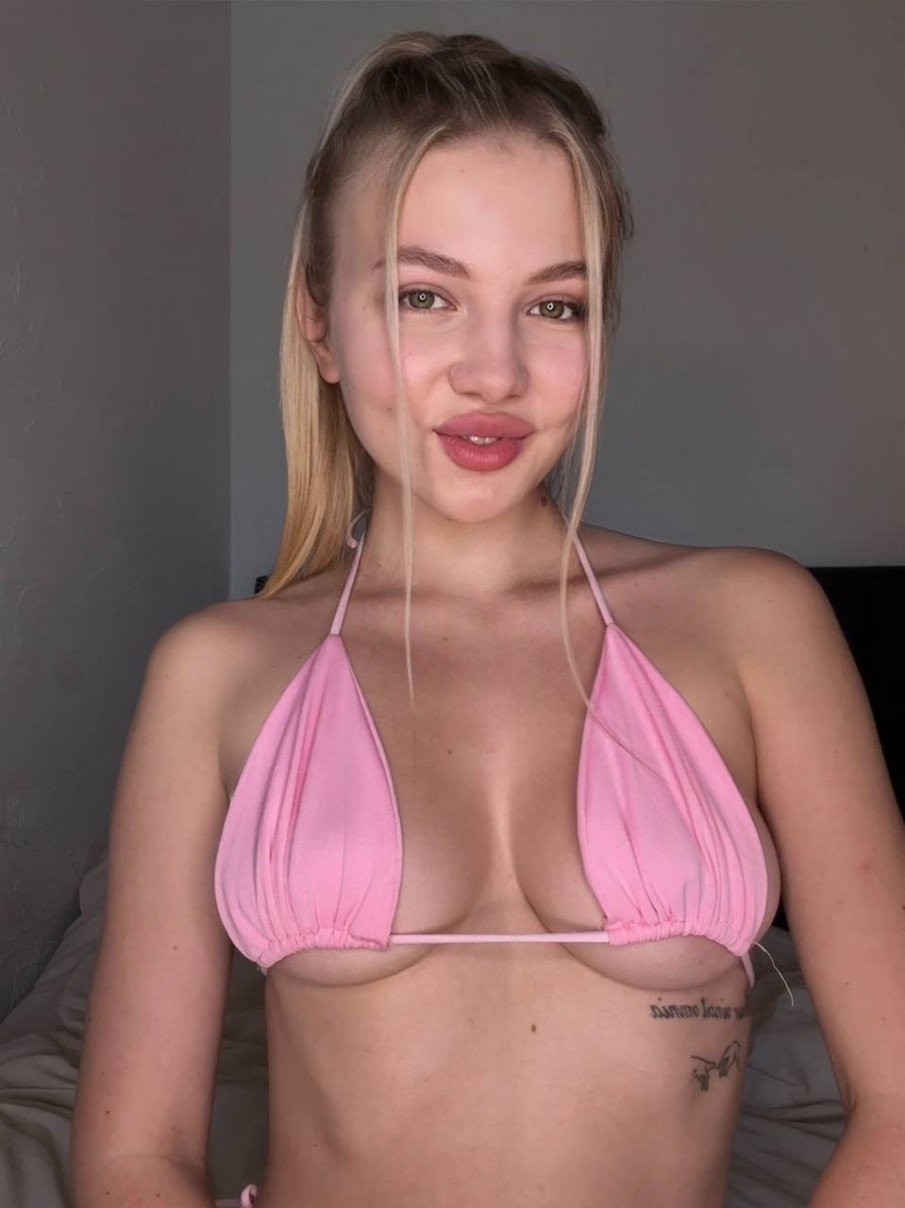 julianna_tahoe's profile picture. portland | still not fine 💕