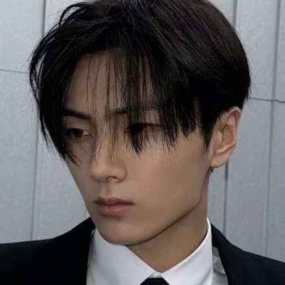 foxbjayx's profile picture. ♥︎ @foxbjungwonx’s ♥︎