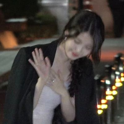 naisfala's profile picture. kdrama 🫶🏻 typhoon family, moon river, dynamite kiss, dear x