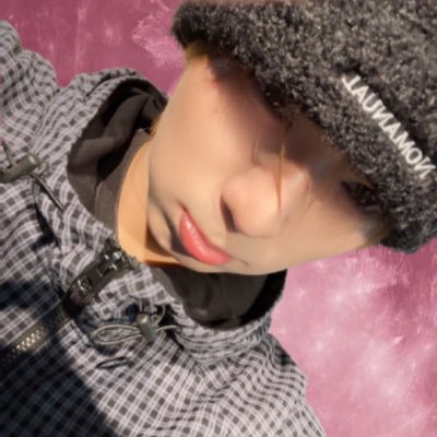 sunseyes's profile picture. — . . 1 . . 2 . . CONNECT¡ ⋆｡ ﾟ☁︎｡ ⋆｡ ﾟ☾ ﾟ｡ ⋆ ｡☁︎ ﾟ｡ ⋆ —