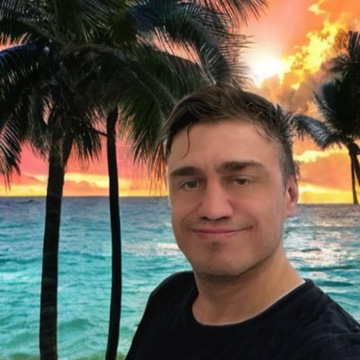 BartekHiLevel's profile picture. Economist, artist, producer,