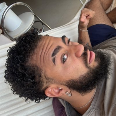 eutrepicemia's profile picture. aqui pra falar abobrinha, dar pitacos onde não pediram e sem compromisso com a coerência