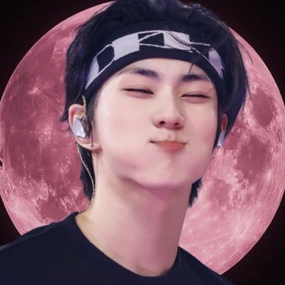 yjwbyeol's profile picture. 𖤐₊˚🏡 #ENHYPEN #정원 ✦ 240528 and counting ♡‧₊