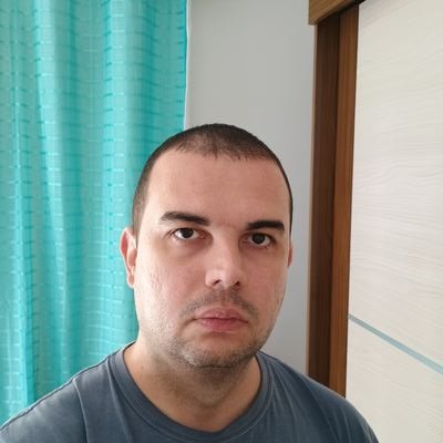 b_regiani's profile picture. 