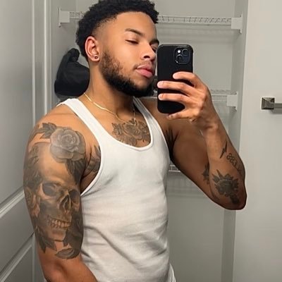 imans_23's profile picture. just vibe twin 💨🍃. 28.