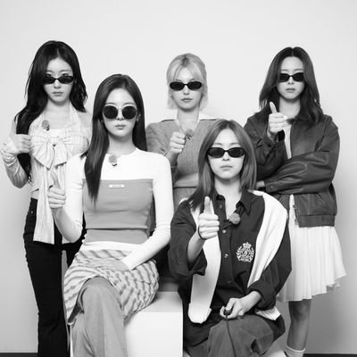 sleepyzaz's profile picture. 𝐜𝐫𝐚𝐳𝐲 𝐢𝐧 𝐥𝐨𝐯𝐞 𝐰𝐢𝐭𝐡 𝐢𝐭𝐳𝐲🖤 |  #ITZY | ᵐᵒˢᵗˡʸ ᴳᴳ
