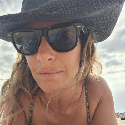 MariaBonaechea's profile picture. Madrileña en Donosti y amá de Mateo, Jimena, Marco y Telmo. Fui muy sociable pero ya no.
He pasado de la crisis de los 40 a los 30.

Madurando.

♥️* @samduk99