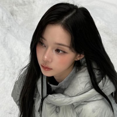 onewinter_'s profile picture. 내 인생의 한 조각이 된 거야
