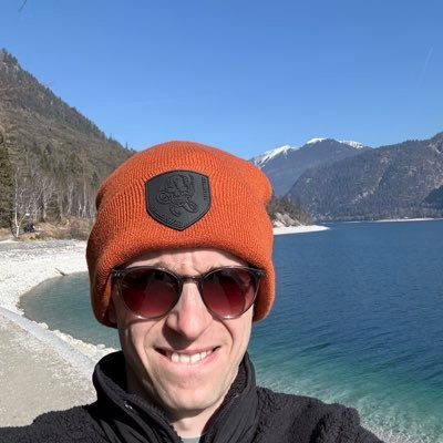 cf2vkgksct's profile picture. 