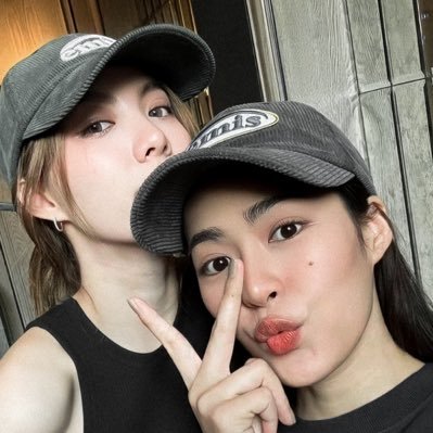 lousweeet's profile picture. Uma gayzinha perdida no mundo. Fã de Camila Cabello, Kehlani, Lana Parrilla, kpop e coisas gays, shipo supercorp sim fds. Gaymer 🎮/SCCP ⚫️⚪️ | ᶠᵃⁿ ᵃᶜᶜᵒᵘⁿᵗ
