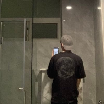 7mtnek's profile picture. moonchild