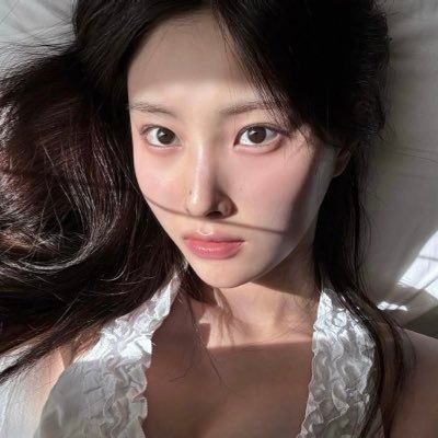 knhyewon_'s profile picture. ᯓજ⁀➴ ৻ꪆˎˊ˗ A mess of gorgeous chaos, wild, fire, and sunshine. Peace Entertainment’s Visual Goddess! s-eng, s-nd.
