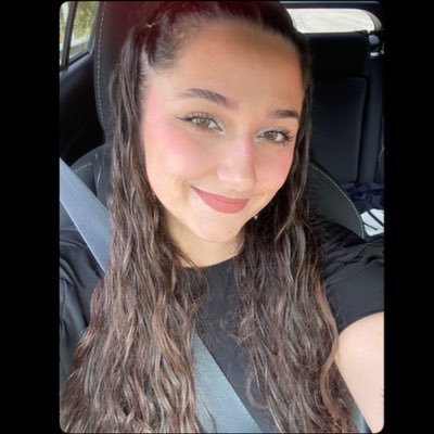 Andrea López Profile