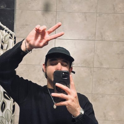 egonzalez_11's profile picture. aguante el pity y mi vieja