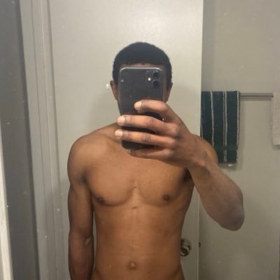 lilyoungin404's profile picture. MASCULINE GUYS ONLY. Ass guy here.