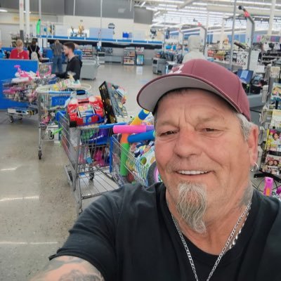 schmidtleo003's profile picture. A gentleman who knows his worth. Contractor specializing in building structures & road. Proud grandpa to a grown daughter and son. Maryland , USA