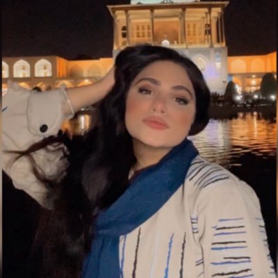 o1saba's profile picture. مینویسم صرفا برای اینکه ذهنم مرتب تر بشه .//دانشجوی اقتصاد | تهران
