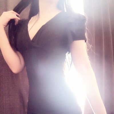 narimiya_sakura's profile picture. 新潟市発☆リラクゼーションVelvet Timeの中の人🌸小さな隠れ家サロンで心身共にほぐれるオイルトリートメントをご提供🎀元看護師☘️お身体のあらゆる不調に向き合い治療家に近い施術を展開させていただきます✊