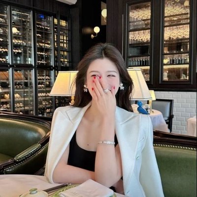 Eri_ca897's profile picture. ʟɪᴠɪɴɢ ᴛʜᴇ ᴅʀᴇᴀᴍ  | ʟᴏʏᴀʟ , ʜᴏɴᴇsᴛ   | sɪɴɢʟᴇ | sᴇʀɪᴏᴜs ᴀʙᴏᴜᴛ ʟᴏᴠᴇ |