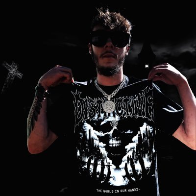 TaylonMade's profile picture. Clothing Manufacturer & Web - Branding Designer | Founder - @DistinctiveDept @DistinctiveLabs