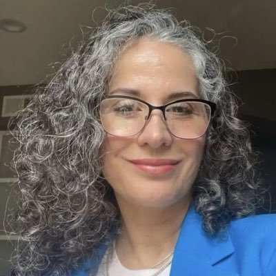 vicmorales541's profile picture. Impacting positive qualities in lives ❤️📌 spreading love and kindness😊💕