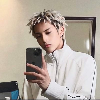 ITSYOWGURLE's profile picture. Ati'n Since 2021 
MAHALIMA 💙
Ken bias 🐣
second account Hindi ko na maopen main account ko huhuhu 🥹 pa follow back po