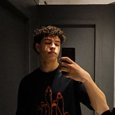 lukaspprt's profile picture. oficina do diabo