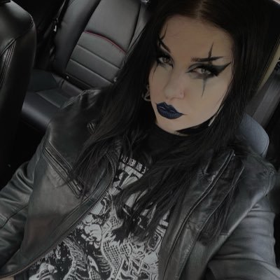 @slashertits