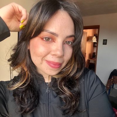 cadalmeid's profile picture. quem nasceu de esquerda nunca se endireita ⭐️🚩