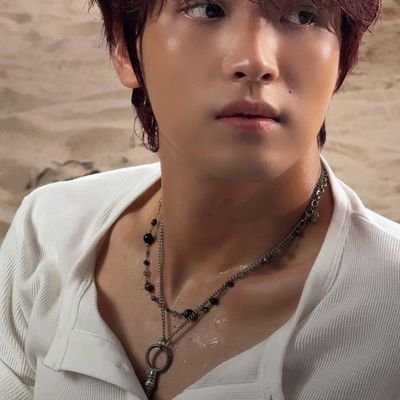 dolghyuck's profile picture. My soul hums in 808s & slow grooves (2000)