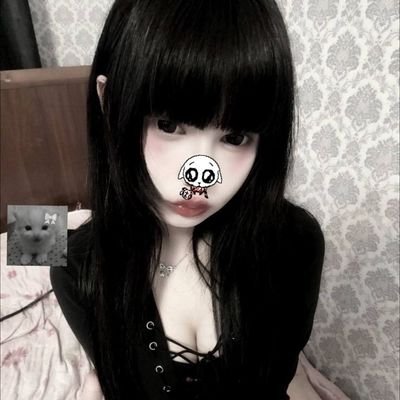 Tokyo555e's profile picture. oןp sʇʎןǝ ɐuıɯǝ ıs ʇɥǝ qǝsʇ 90s 20s