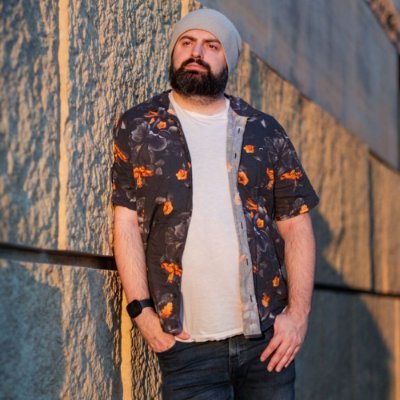 helloNikoheart's profile picture. Twitch Fulltime Variety Streamer/Speedrunner/DJ · ✉: hello@nikoheart.com · 🔗 https://t.co/z8dw6XIZ9G