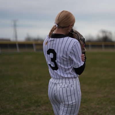 KaylaHoward2027's profile picture. Sparks 16u JP - St. Laurence Varsity softball 2027 CF/OF - Throws(left) - Bats(left) - email: kaylah03.2027@gmail.com phone: 708-314-5181
