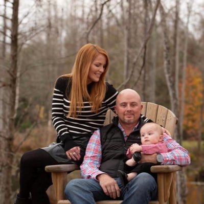 AshleyLArring's profile picture. 