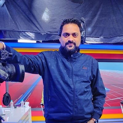 SanatMishra959's profile picture. Sr. Video Journalist  @Network18Group 🎥

Jharkhand l
Kolkata l Hyderabad | Kolkata 
Photography 📸 Chai Lover I Foodie I Poet