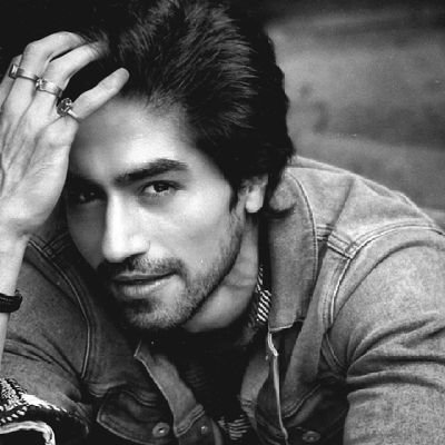 moodyfloaty14's profile picture. Harshad Chopda's fan ❤️