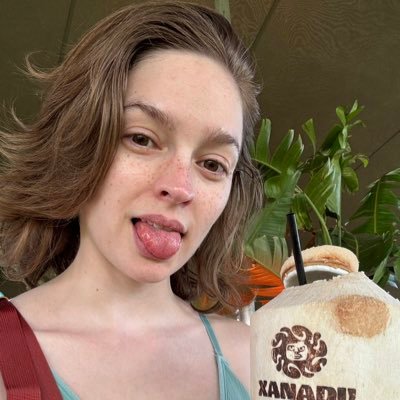 meredith6040's profile picture. Wooo 🥳 Email 📧: roxanamavrodin25@gmail.com
