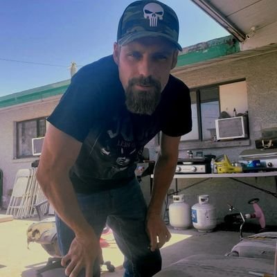 TheSparkyv2_9H's profile picture. I'm just some guy. Electrician, AI enthusiast. I did accidentally describe quantum theory to grok before I ever heard of it just by explaining my feelings once.