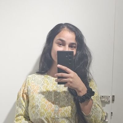 kaursim9's profile picture. 